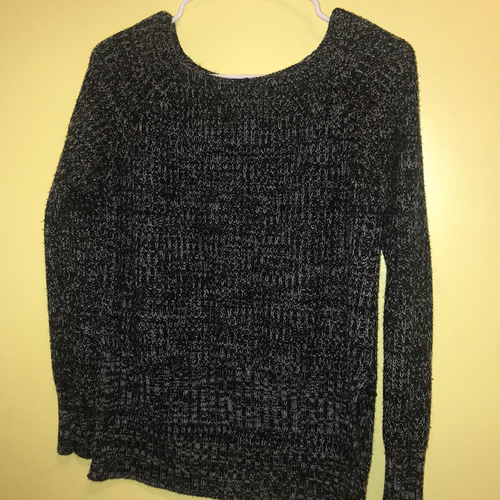 Black & grey cropped sweater